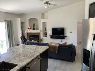 Photo #4: 2430992 Listing 