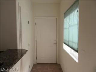 Photo #4: 2430997 Listing 