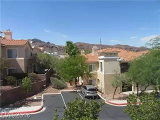 Photo #5: 2430997 Listing 