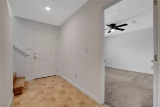 Photo #5: 2431002 Listing 