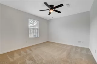 Photo #6: 2431002 Listing 