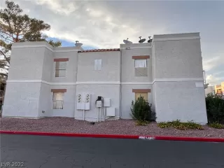 Photo #1: 2431003 Listing