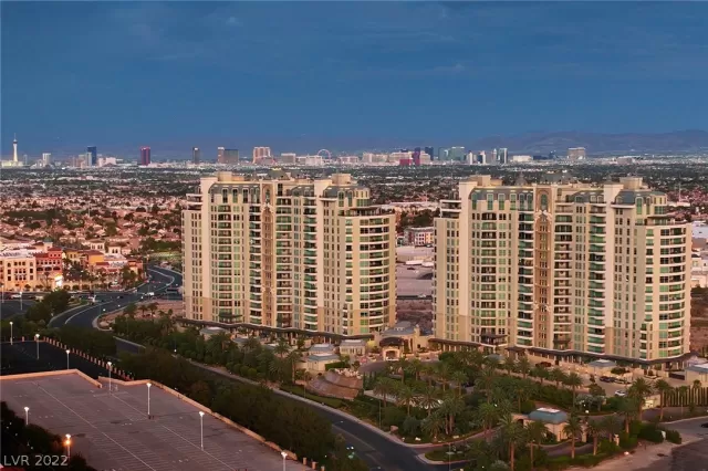 MLS: 2431043 Condo For Sale