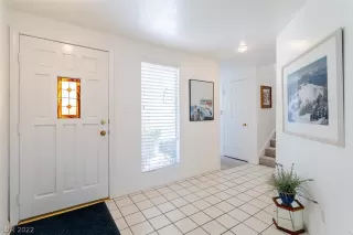 Photo #5: 2431050 Listing 