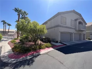 Photo #4: 2431109 Listing