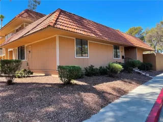 Photo #3: 2431144 Listing