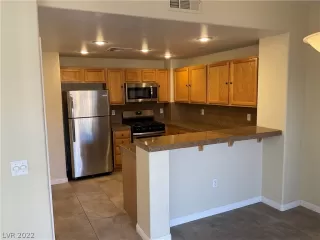 Photo #4: 2431175 Listing 