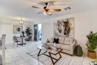 Photo #2: 2431195 Listing