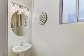 Photo #5: 2431195 Listing