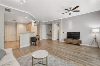 Photo #6: 2431201 Listing