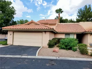 Photo #4: 2431216 Listing 