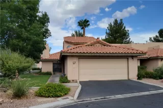 Photo #5: 2431216 Listing 