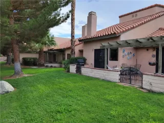 Photo #6: 2431216 Listing 