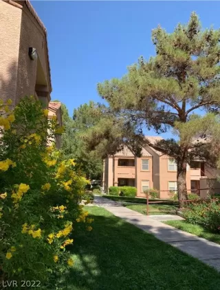 Photo #4: 2431287 Listing 