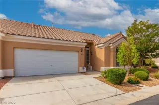 Photo #2: 2431313 Listing