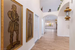 Photo #3: 2431313 Listing