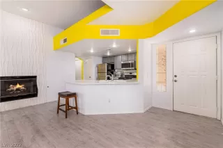 Photo #4: 2431347 Listing 