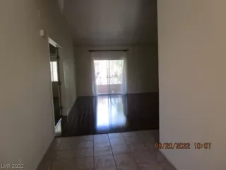 Photo #3: 2431375 Listing 