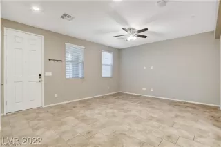 Photo #5: 2431385 Listing 