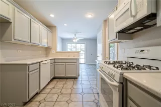 Photo #1: 2431386 Listing