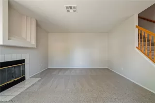 Photo #6: 2431386 Listing