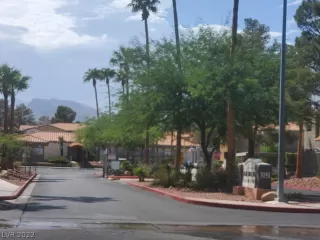 Photo #2: 2431392 Listing