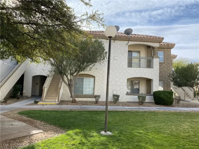 MLS: 2431400 Condo For Sale