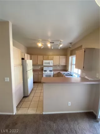 Photo #2: 2431400 Listing 