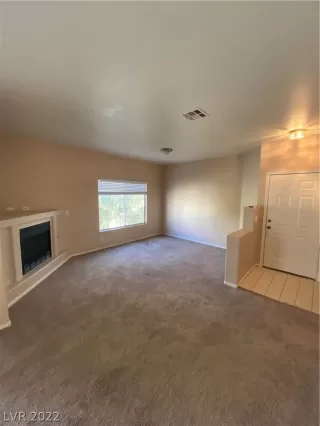 Photo #6: 2431400 Listing 