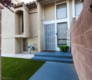 Photo #2: 2431515 Listing 