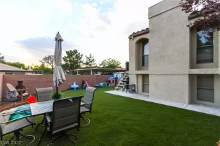 Photo #6: 2431515 Listing 