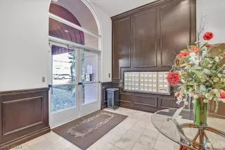 Photo #2: 2431540 Listing 