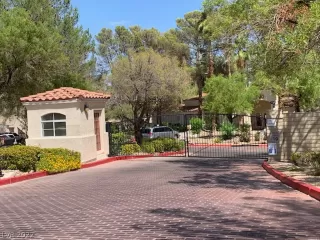 Photo #1: 2431578 Listing 