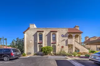 Photo #1: 2431582 Listing 