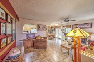 Photo #3: 2431582 Listing 