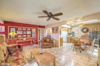 Photo #5: 2431582 Listing 