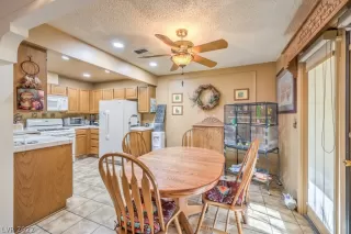 Photo #6: 2431582 Listing 