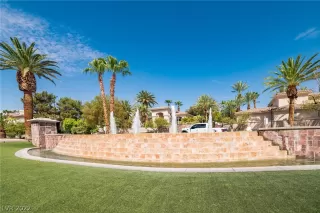 Photo #1: 2431601 Listing