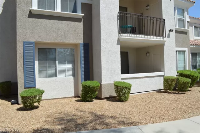 MLS: 2431654 Condo For Sale