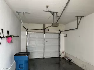 Photo #3: 2431659 Listing