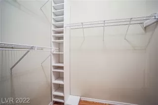 Photo #5: 2431685 Listing