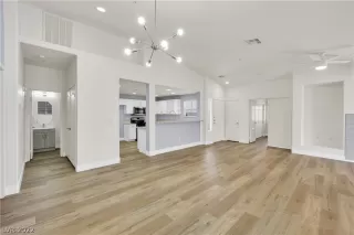 Photo #3: 2431686 Listing 