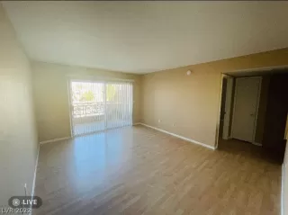 Photo #1: 2431687 Listing 