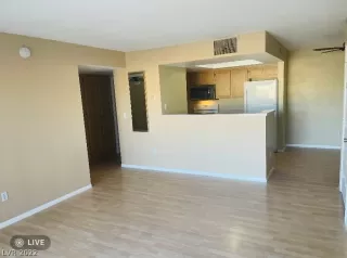 Photo #2: 2431687 Listing 