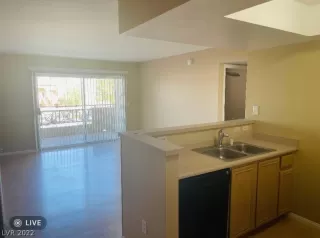 Photo #3: 2431687 Listing 