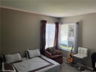 Photo #5: 2431691 Listing 