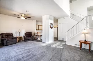 Photo #5: 2431696 Listing 