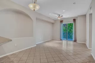 Photo #2: 2431700 Listing