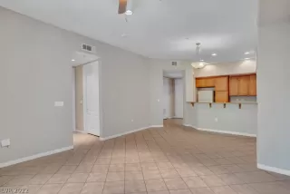 Photo #5: 2431700 Listing