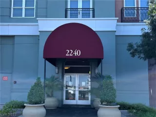 Photo #1: 2431704 Listing 